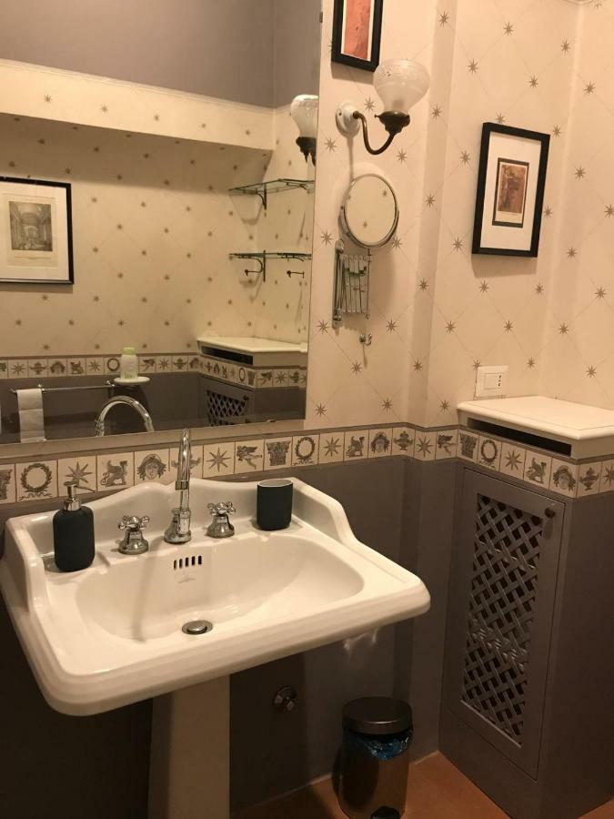 Luigi In Palazzo Bianchi Hotel Parma Bagian luar foto